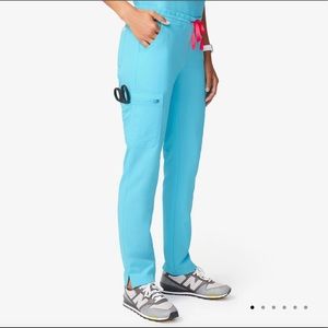 Figs scrub pants. Yola skinny size S petite. In great condition.